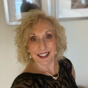 Meet your Posher, Traci